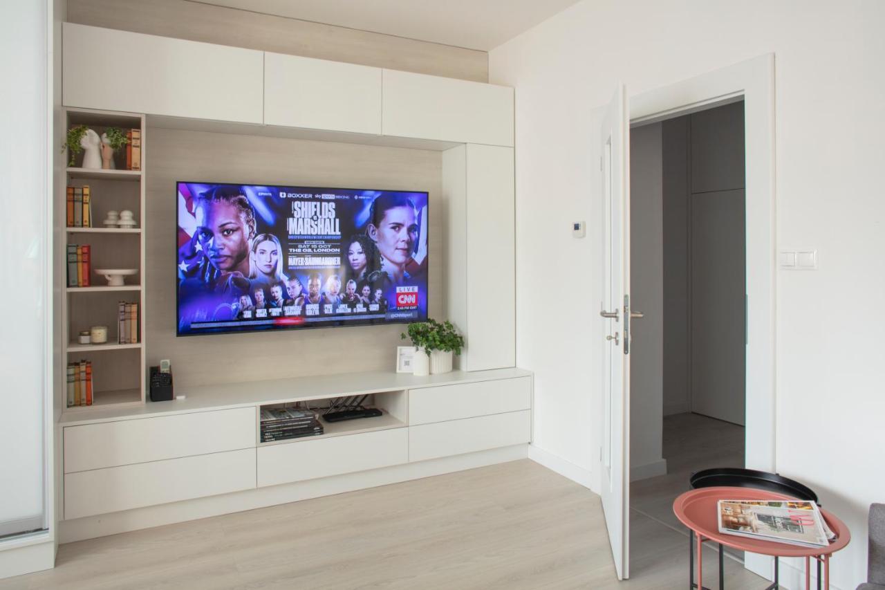 Light Room By Zoom Apartments براتسيلافا المظهر الخارجي الصورة