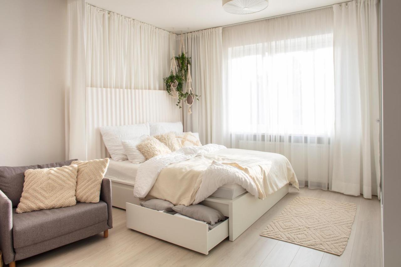 Light Room By Zoom Apartments براتسيلافا المظهر الخارجي الصورة